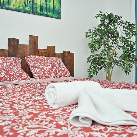 Globe Hostel Bucureşti Eksteriør bilde