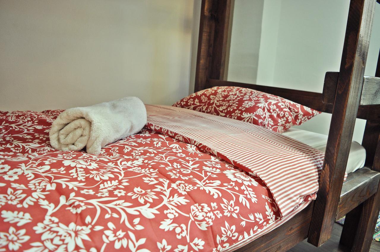 Globe Hostel Bucureşti Eksteriør bilde